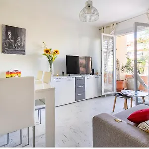  Appartement Joli T2 Tres Proche De La De